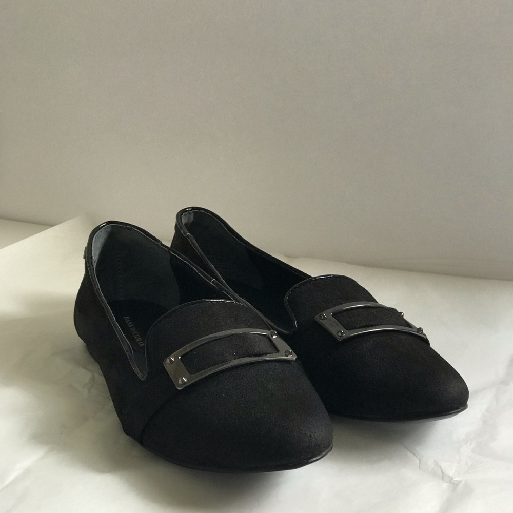 (Dana Bachman) Black silver buckle flats shoes